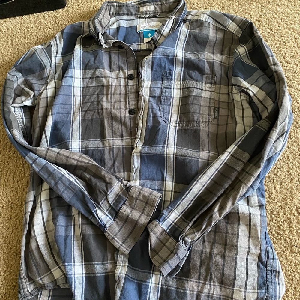 Columbia Long Sleeve Button Down Shirt